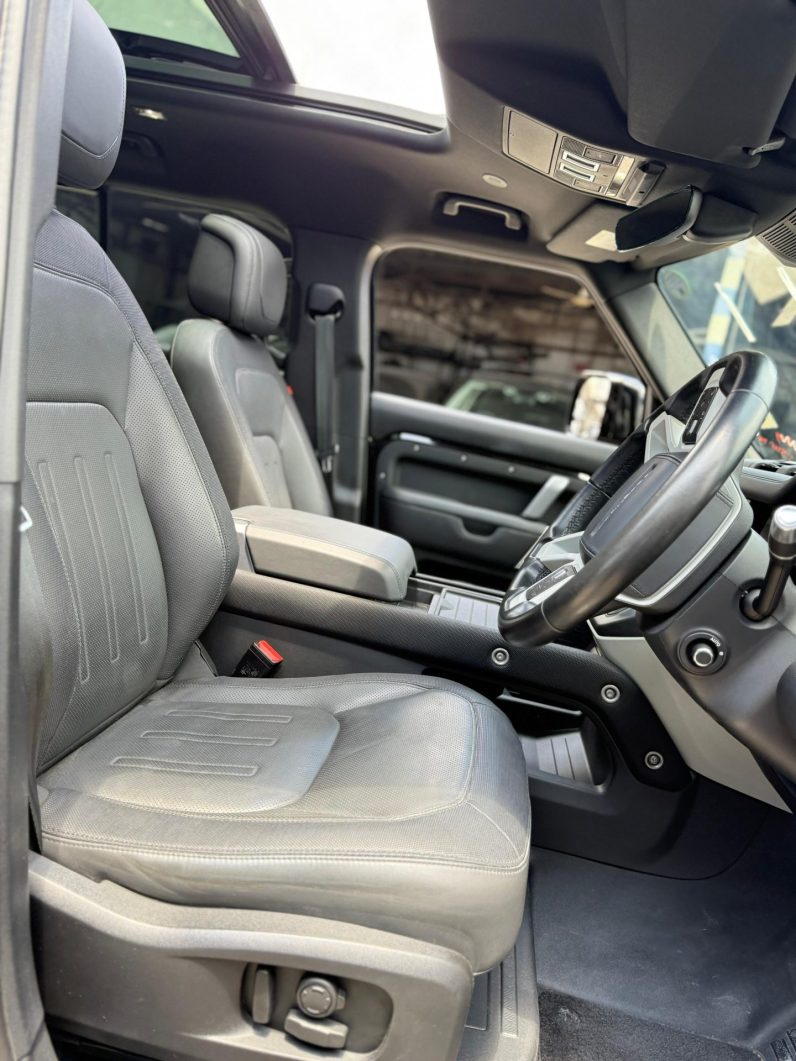 
								Land Rover defender 110 full									