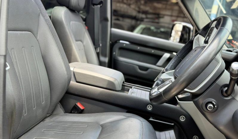 
								Land Rover defender 110 full									