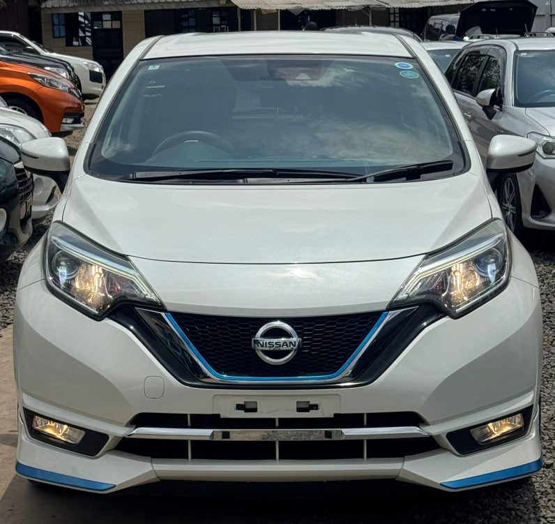 
								Nissan Note full									