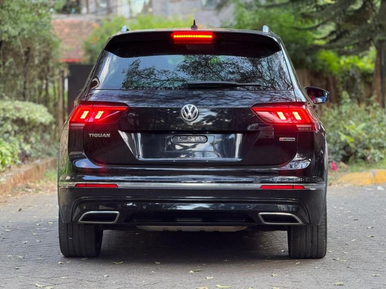 
								Volkswagen Tiguan R line full									