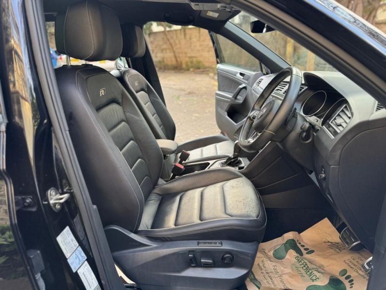 
								Volkswagen Tiguan R line full									