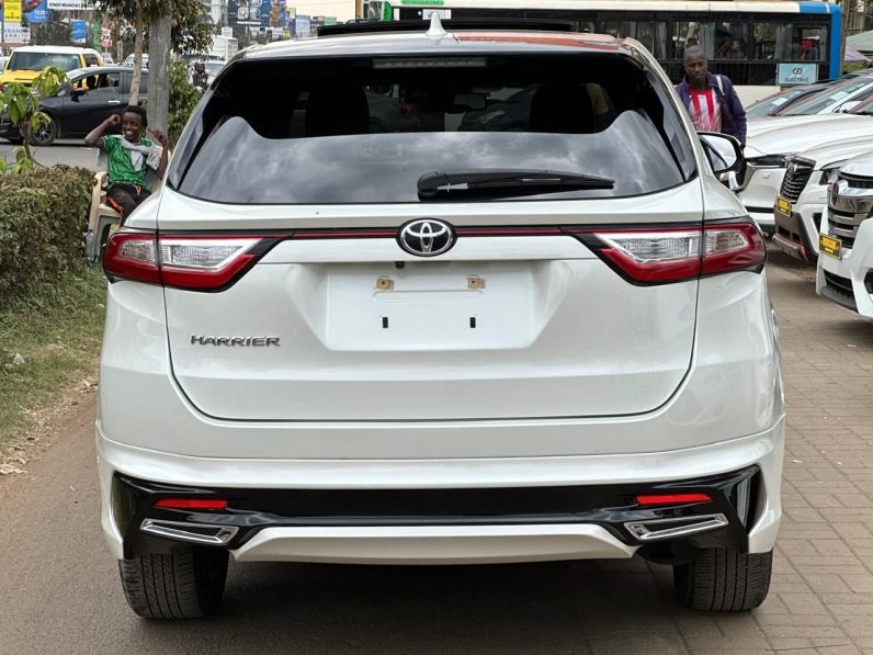 
								Toyota Harrier full									