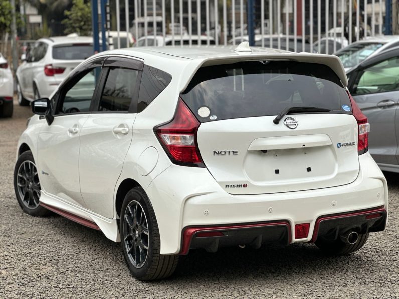 
								Nissan Note E-Power(Nismo) full									