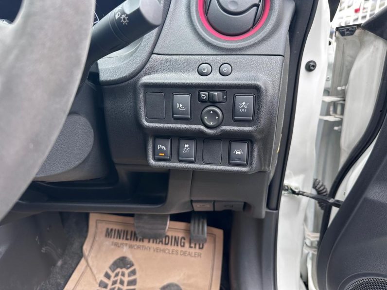 
								Nissan Note E-Power(Nismo) full									