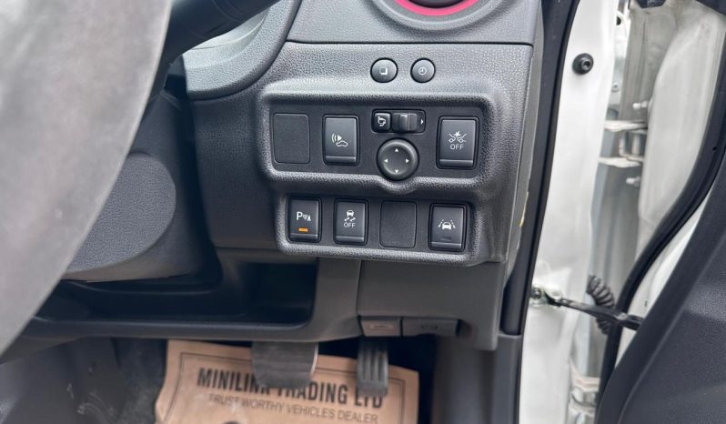 
								Nissan Note E-Power(Nismo) full									