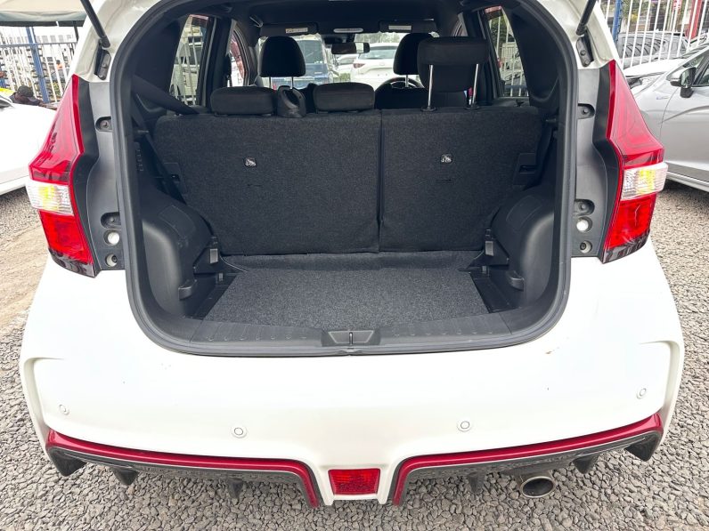 
								Nissan Note E-Power(Nismo) full									