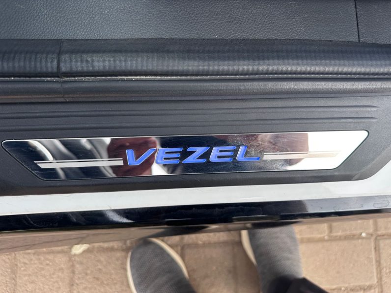 
								Honda Vezel full									