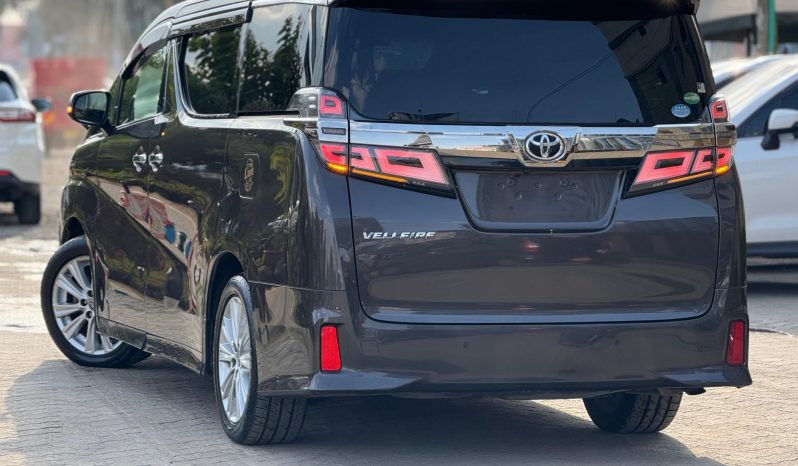 
								Toyota Vellfire full									