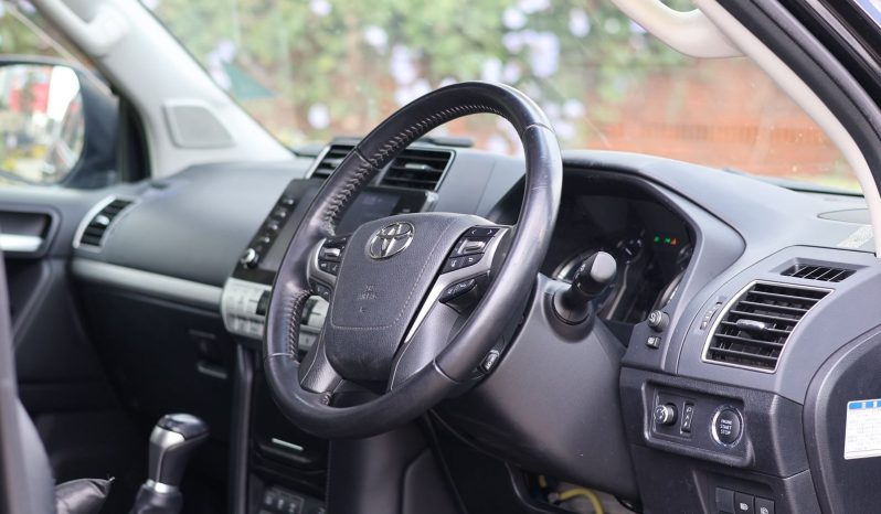 
								Toyota Land Cruiser TX full									