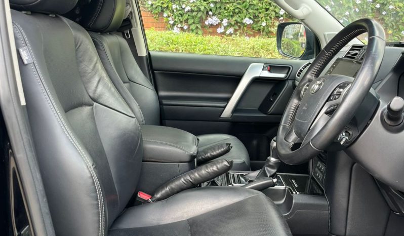 
								Toyota Land Cruiser TX full									