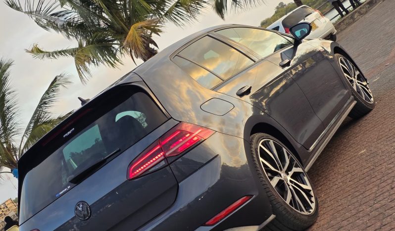 
								Voxwagen Golf GTI full									