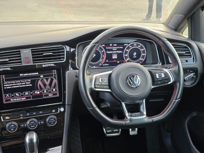 
								Voxwagen Golf GTI full									