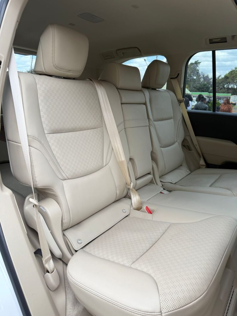 
								Toyota LC300 ZX full									