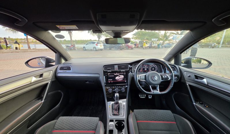 
								Voxwagen Golf GTI full									