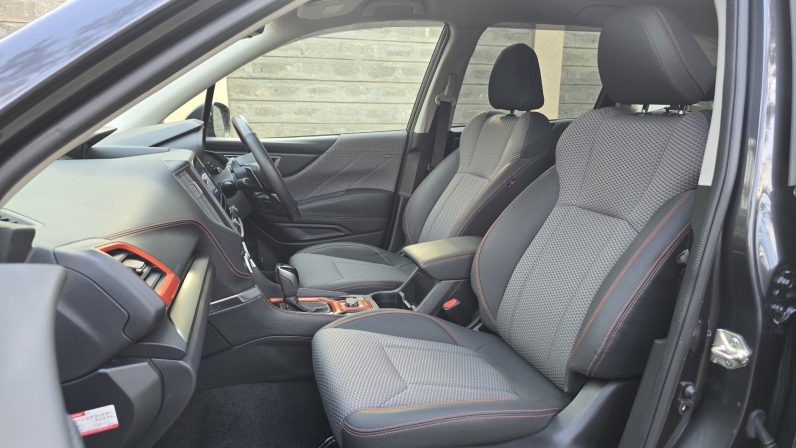 
								Subaru Forester full									