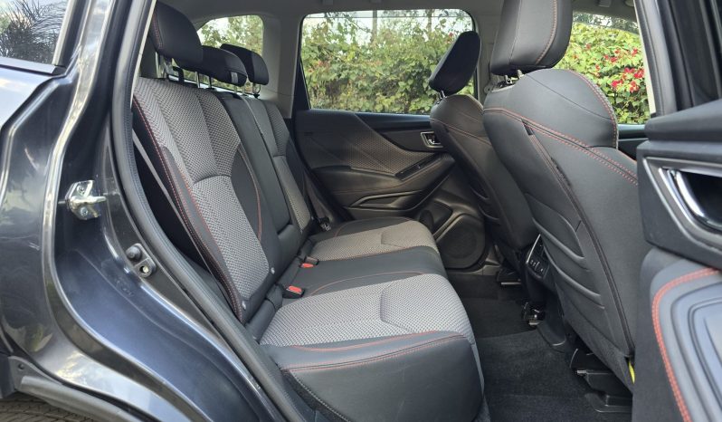 
								Subaru Forester full									