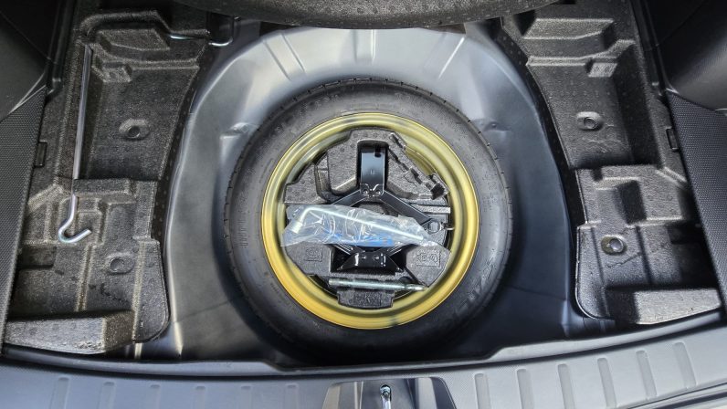 
								Subaru Forester full									