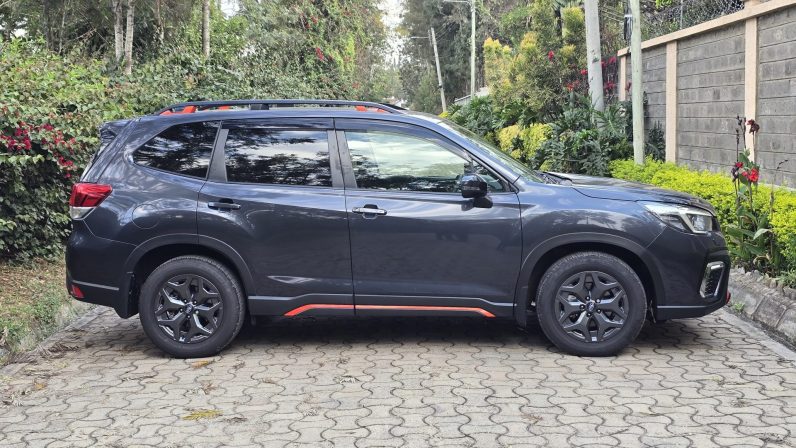 
								Subaru Forester full									