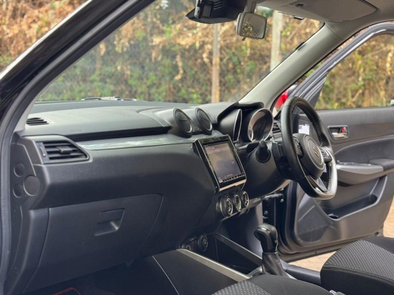 
								Suzuki Swift RS full									