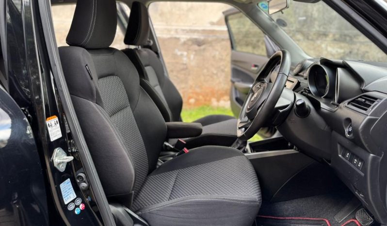 
								Suzuki Swift RS full									