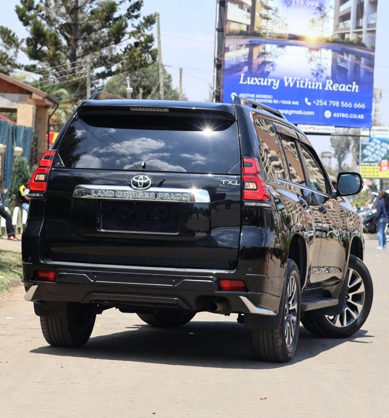 
								Toyota LandCruiser Prado TXL full									