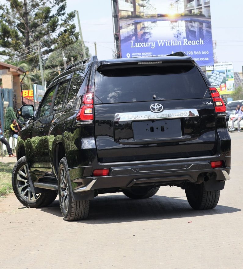 
								Toyota LandCruiser Prado TXL full									