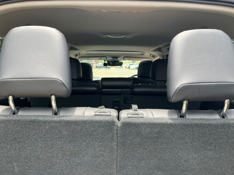 
								Toyota LandCruiser Prado TXL full									