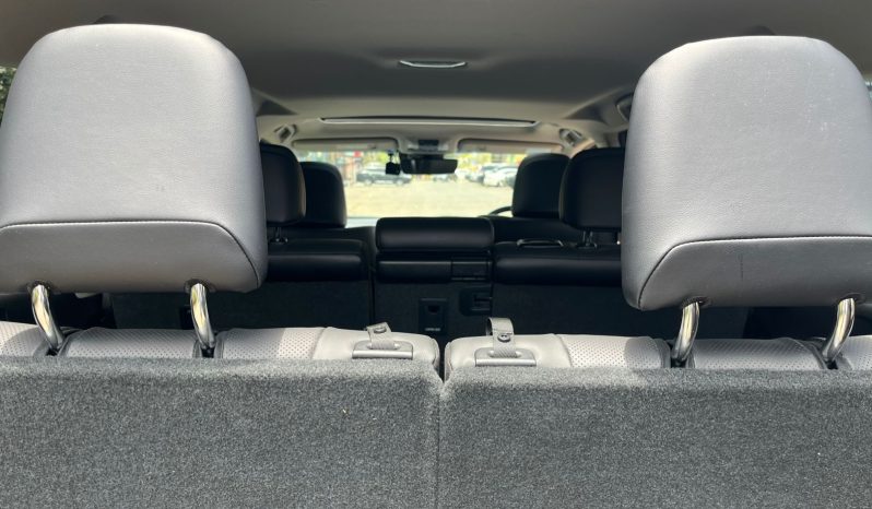 
								Toyota LandCruiser Prado TXL full									