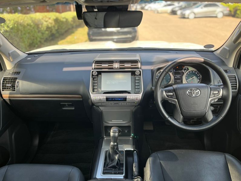 
								Land Cruiser Prado TXL full									