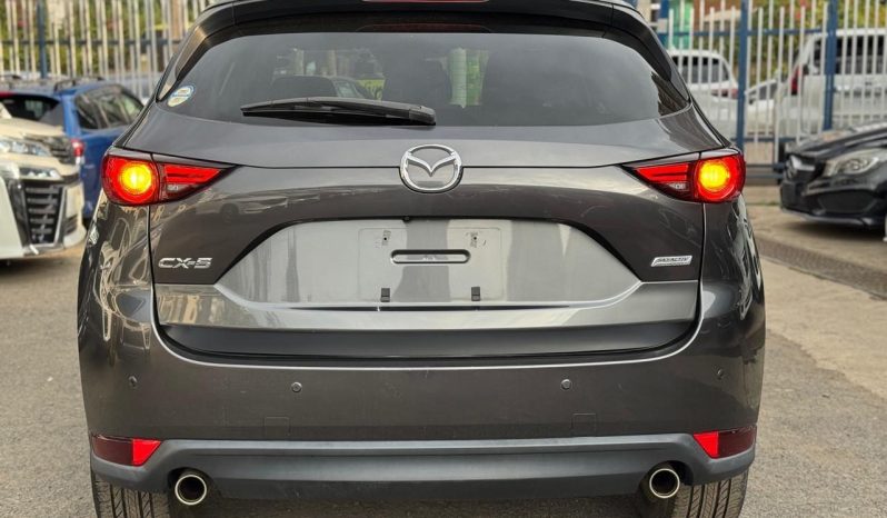 
								Mazda CX-5 full									
