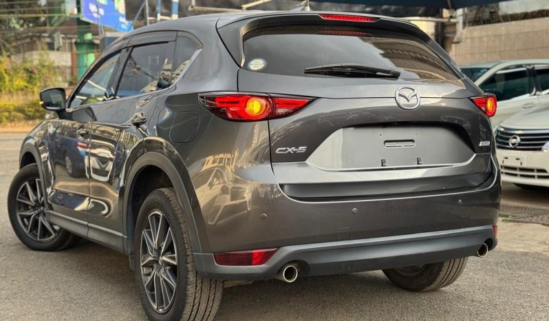 
								Mazda CX-5 full									