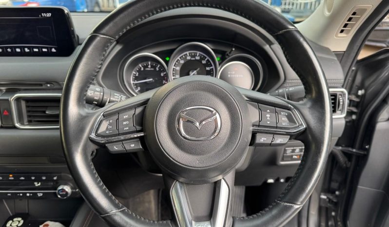 
								Mazda CX-5 full									