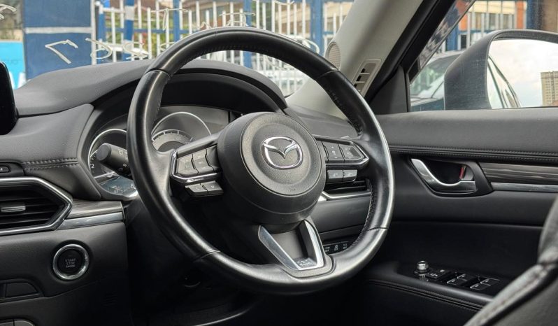 
								Mazda CX-5 full									