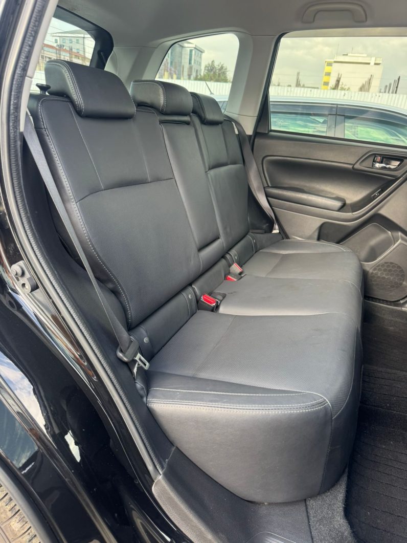 
								Subaru Forester full									