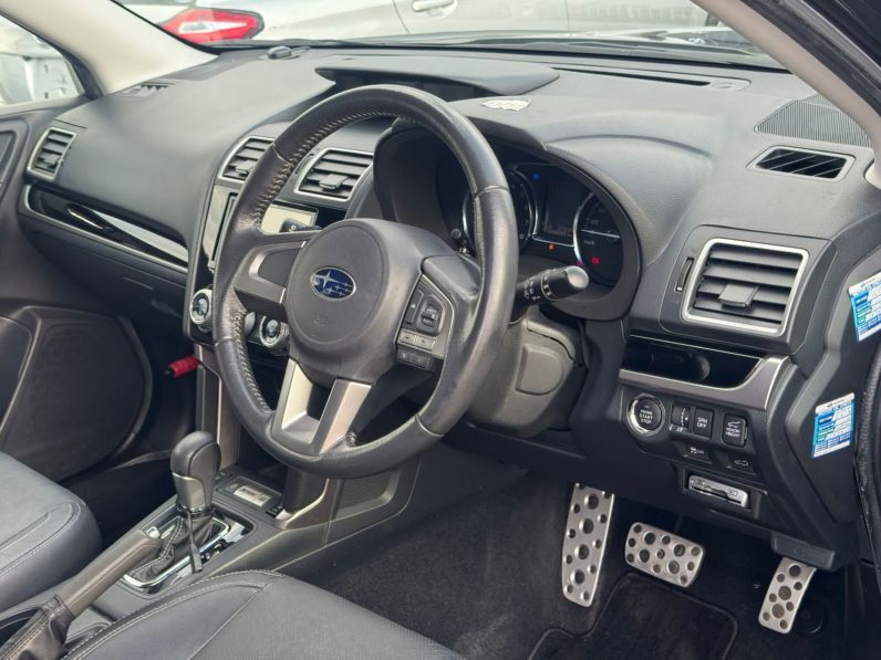 
								Subaru Forester full									