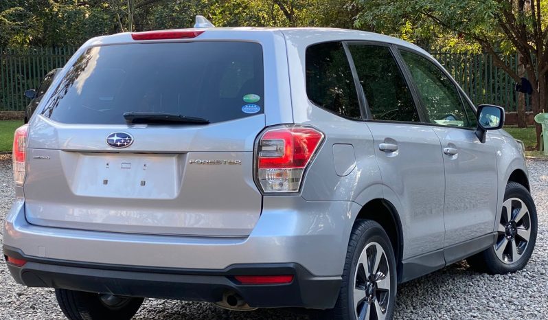 
								Subaru Forester full									