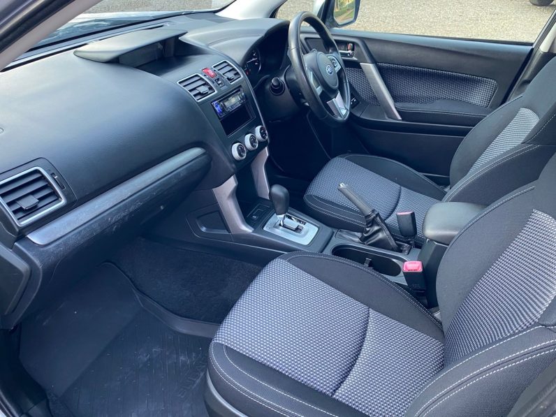 
								Subaru Forester full									