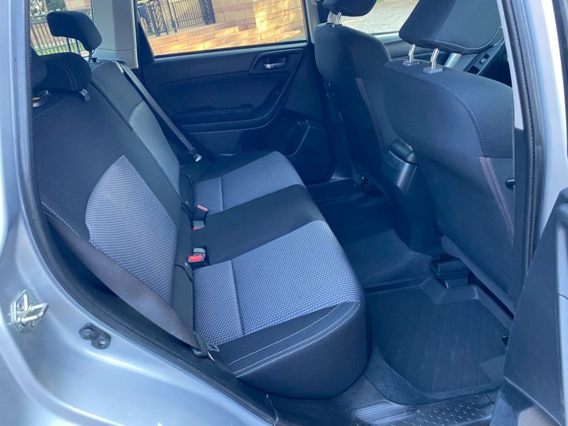 
								Subaru Forester full									