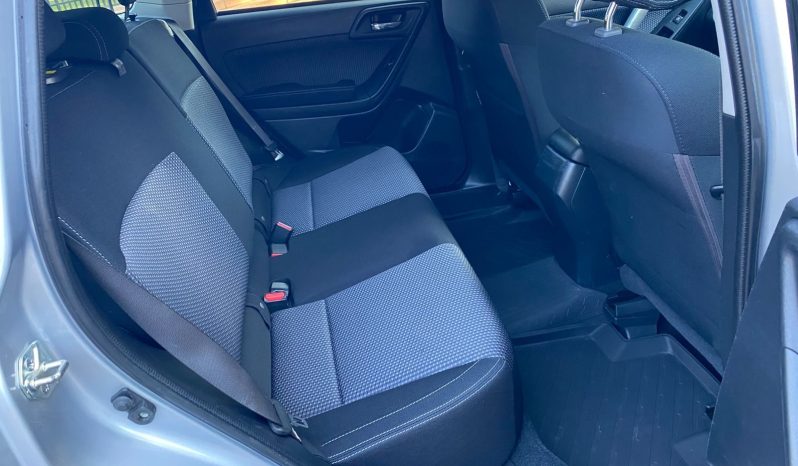 
								Subaru Forester full									