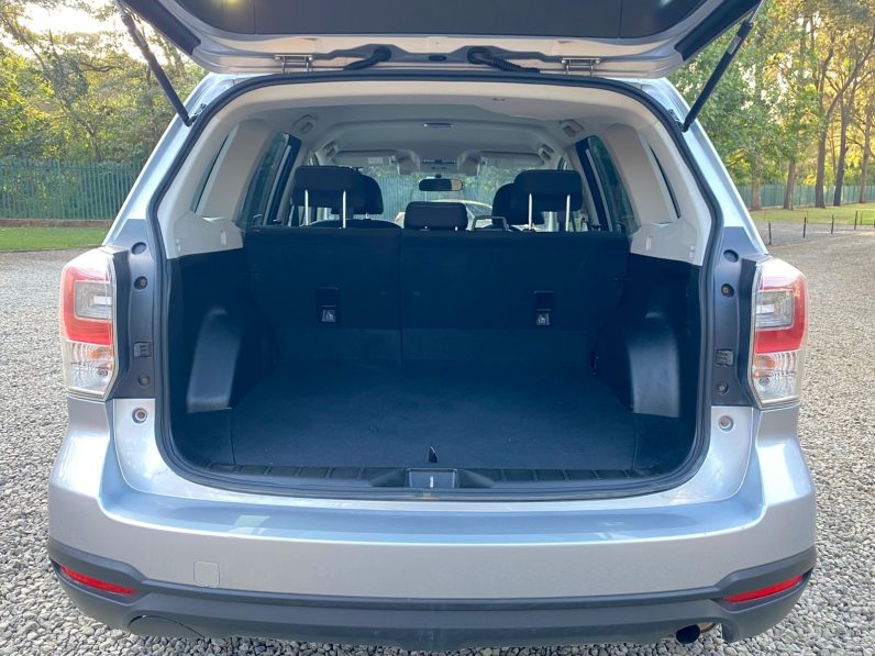 
								Subaru Forester full									