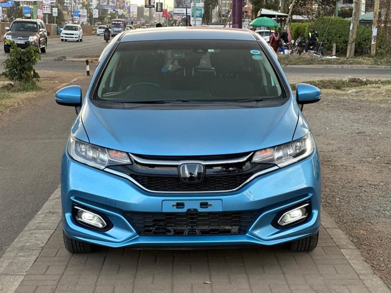 
								Honda Fit full									