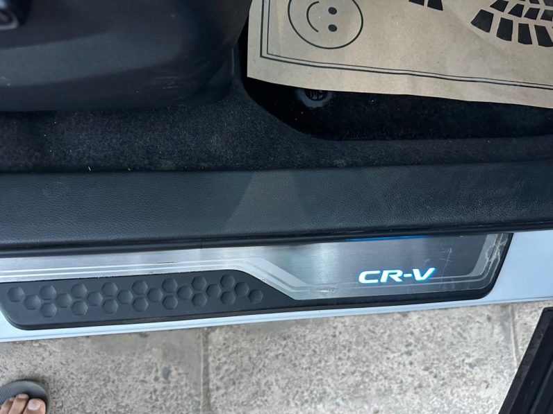 
								Honda CR-V full									