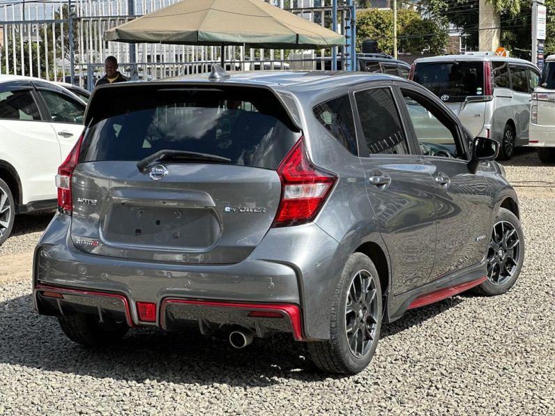 
								Nissan Note E-Power (NISMO) full									