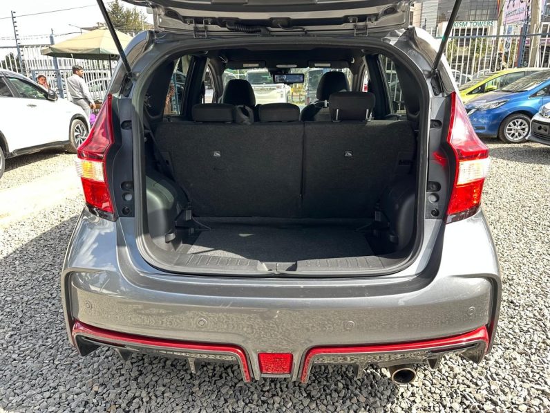 
								Nissan Note E-Power (NISMO) full									