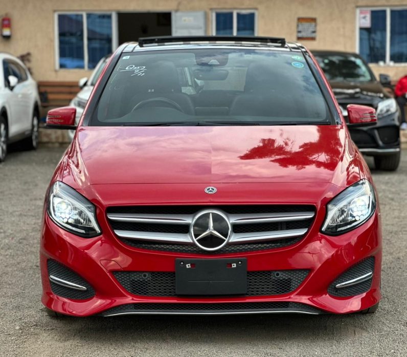 
								Mercedes Benz B180 full									