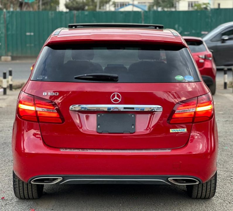 
								Mercedes Benz B180 full									