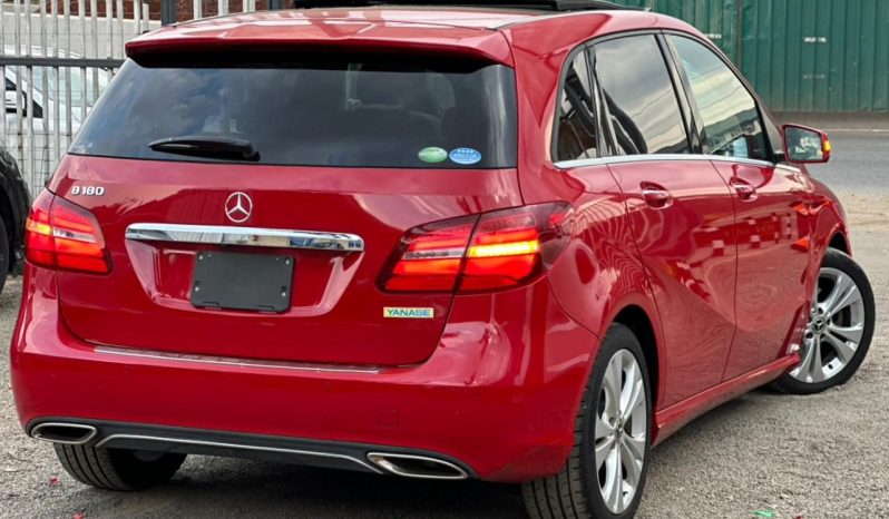 
								Mercedes Benz B180 full									