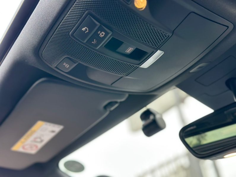 
								Mercedes Benz B180 full									