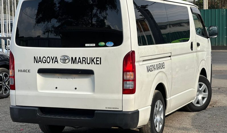 
								Toyota Hiace full									
