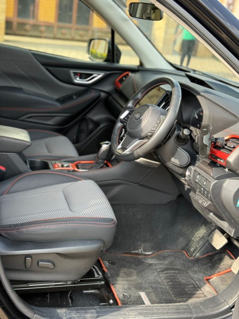 
								Subaru Forester full									